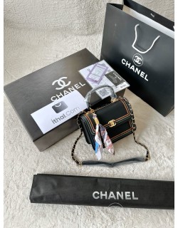 Chanel omuz çantası